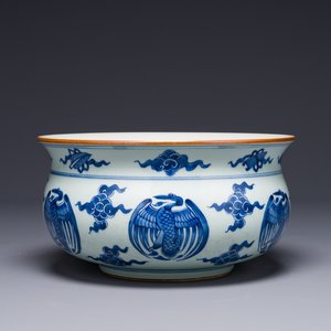 A Chinese blue and white 'cranes' censer, 19th C. — 照片 1