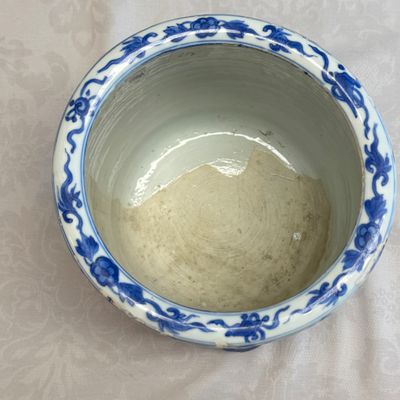 A Chinese blue and white 'Cranes' cylindrical tripod censer — 照片 8