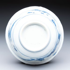 A Chinese blue and white 'Crow Cup' with figural design, Transitional period — photo 6