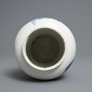 A Chinese blue and white 'deer and crane' vase, Kangxi — 照片 5