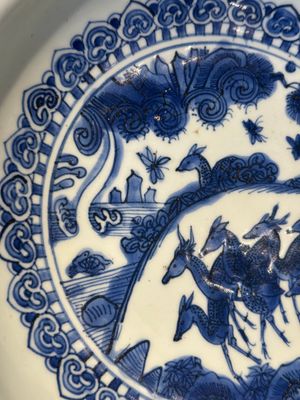 A Chinese blue and white 'deer' dish, Jiajing — foto 3
