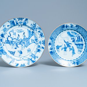 A Chinese blue and white dish and a plate, Kangxi/Yongzheng — 照片 1