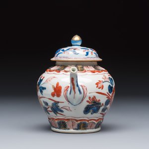 A Chinese blue and white dish and an Imari-style teapot — 照片 7