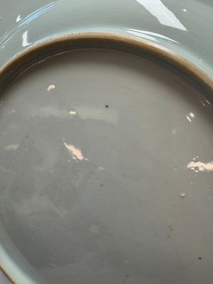 A Chinese blue and white dish with landscape design, Qianlong — photo 9