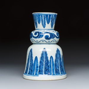 A Chinese blue and white documentary inscribed candlestick — photo 3