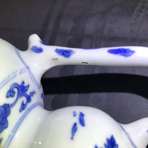 A Chinese blue and white double gourd ewer, Transitional period — 照片 19