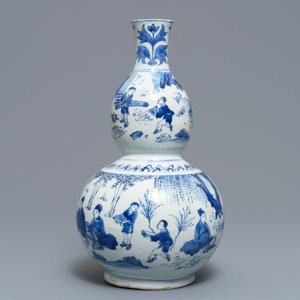 A Chinese blue and white double gourd vase, Transitional period — 照片 3