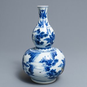 A Chinese blue and white double gourd vase, Transitional period — 照片 3