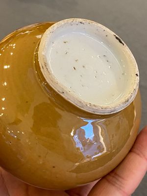 A Chinese blue and white double gourd vase with café au lait-ground base, Kangxi — 照片 8