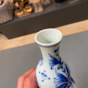 A Chinese blue and white double gourd vase with figures in a landscape, Transitional period — photo 24