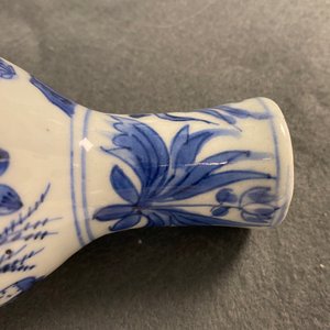 A Chinese blue and white double gourd vase with figures in a landscape, Transitional period — photo 9