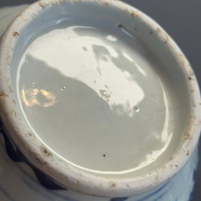A Chinese blue and white double-gourd vase with floral design — photo 17