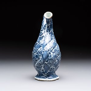 A Chinese blue and white double-spouted swirling-lobed cruet, Kangxi — photo 5