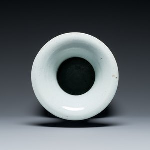 A Chinese blue and white 'dragon and carp' vase, 19th C. — photo 5