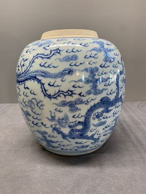 A Chinese blue and white 'dragon and phoenix' jar, Yongzheng — photo 5