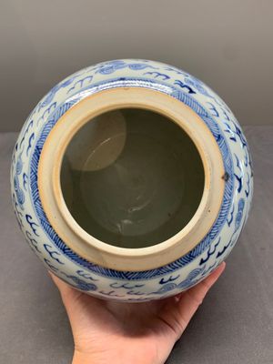 A Chinese blue and white 'dragon and phoenix' jar, Yongzheng — photo 6