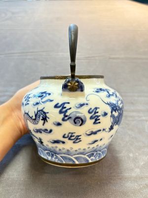 A Chinese blue and white 'dragon' teapot for the Thai market, 19th C. — 照片 3