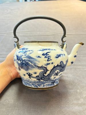A Chinese blue and white 'dragon' teapot for the Thai market, 19th C. — 照片 4