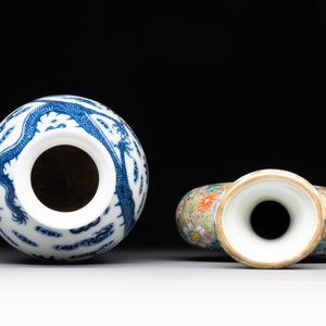 A Chinese blue and white 'dragon' vase, a famille rose 'millefleurs' vase and a teapot, Qianlong mark, 19/20th C. — photo 6