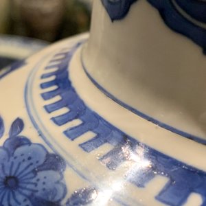 A Chinese blue and white 'dragon' vase with wooden cover and stand, Kangxi — photo 18