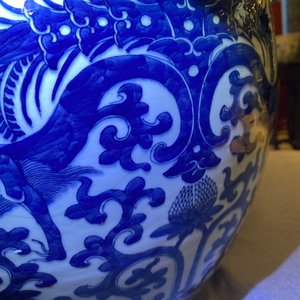 A Chinese blue and white 'dragons' fish bowl, 19th C. — 照片 22