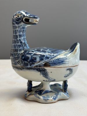 A Chinese blue and white 'Duck' incense burner  — 照片 2
