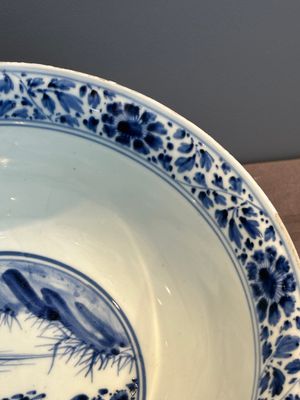 A Chinese blue and white 'duck pond' bowl, Chenghua mark, Kangxi — photo 11