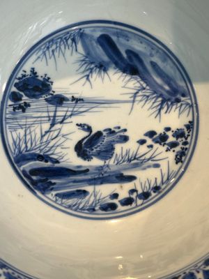 A Chinese blue and white 'duck pond' bowl, Chenghua mark, Kangxi — photo 9