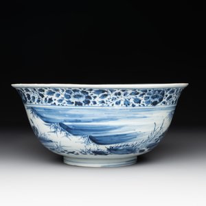 A Chinese blue and white 'duck pond' bowl, Chenghua mark, Kangxi — photo 4