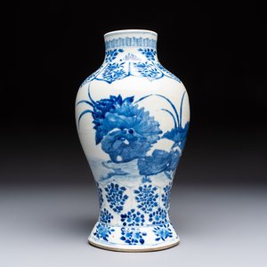 A Chinese blue and white 'Ducks in a Lotus Pond' vase, Kangxi mark, 19th C. — photo 1