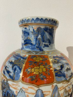 A Chinese blue and white Dutch-decorated 'landscape' vase, Kangxi — photo 4
