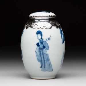 A Chinese blue and white Dutch silver-mounted tea caddy and cover, Kangxi — 照片 1