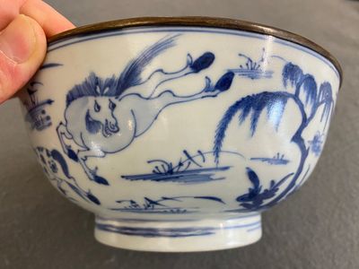 A Chinese blue and white 'Eight horses of Mu Wang' bowl, Kangxi — 照片 5