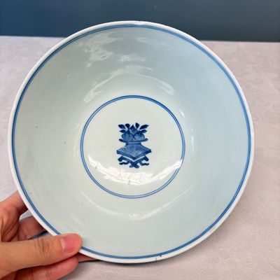 A Chinese blue and white 'Eight Immortals' bowl — photo 11
