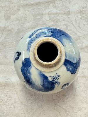 A Chinese blue and white 'Elegant Beauties' tea caddy and cover, artemisia leaf mark, Kangxi — photo 5
