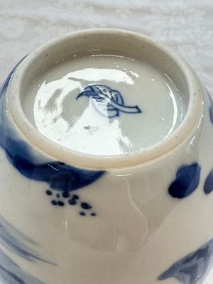 A Chinese blue and white 'Elegant Beauties' tea caddy and cover, artemisia leaf mark, Kangxi — photo 10