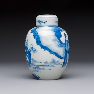 A Chinese blue and white 'Elegant Beauties' tea caddy and cover, artemisia leaf mark, Kangxi — photo 2