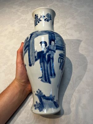 A Chinese blue and white 'Elegant Beauties' vase, Jiajing mark, Kangxi — 照片 1