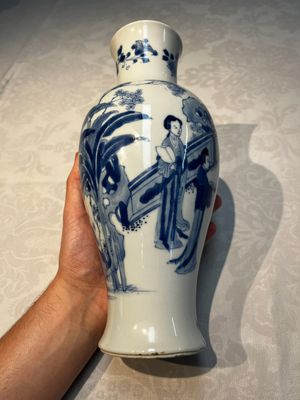 A Chinese blue and white 'Elegant Beauties' vase, Jiajing mark, Kangxi — 照片 5