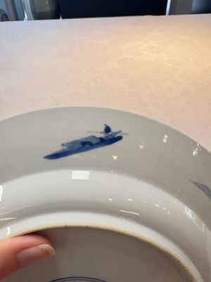 A Chinese blue and white 'elegant ladies' dish, Kangxi mark and of the period — photo 8