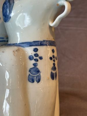 A Chinese blue and white 'elephant' kendi, Wanli — 照片 10