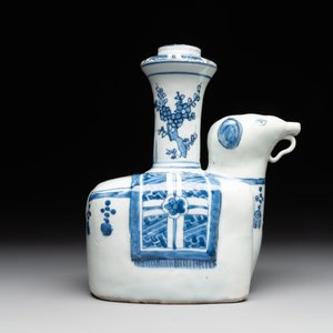 A Chinese blue and white 'elephant' kendi, Wanli — 照片 5