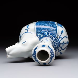 A Chinese blue and white 'elephant' kendi, Wanli — photo 5