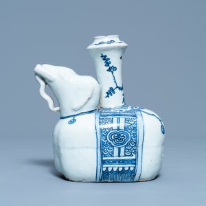 A Chinese blue and white 'elephant' kendi, Wanli — photo 3