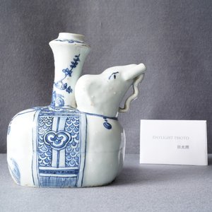 A Chinese blue and white 'elephant' kendi, Wanli — photo 8