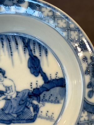 A Chinese blue and white 'erotic' cup and saucer, Kangxi — 照片 11