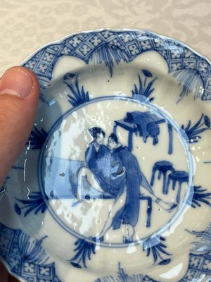 A Chinese blue and white 'Erotic Subject' saucer, Chenghua mark, Kangxi — photo 3