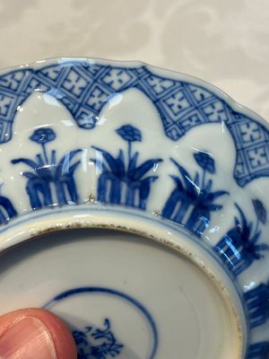 A Chinese blue and white 'Erotic Subject' saucer, Chenghua mark, Kangxi — photo 10