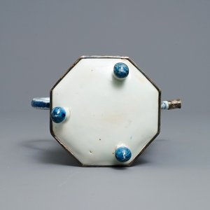 A Chinese blue and white 'Europa and the bull' silver-mounted coffee pot, Kangxi — 照片 6