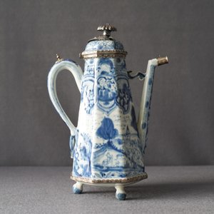 A Chinese blue and white 'Europa and the bull' silver-mounted coffee pot, Kangxi — 照片 9